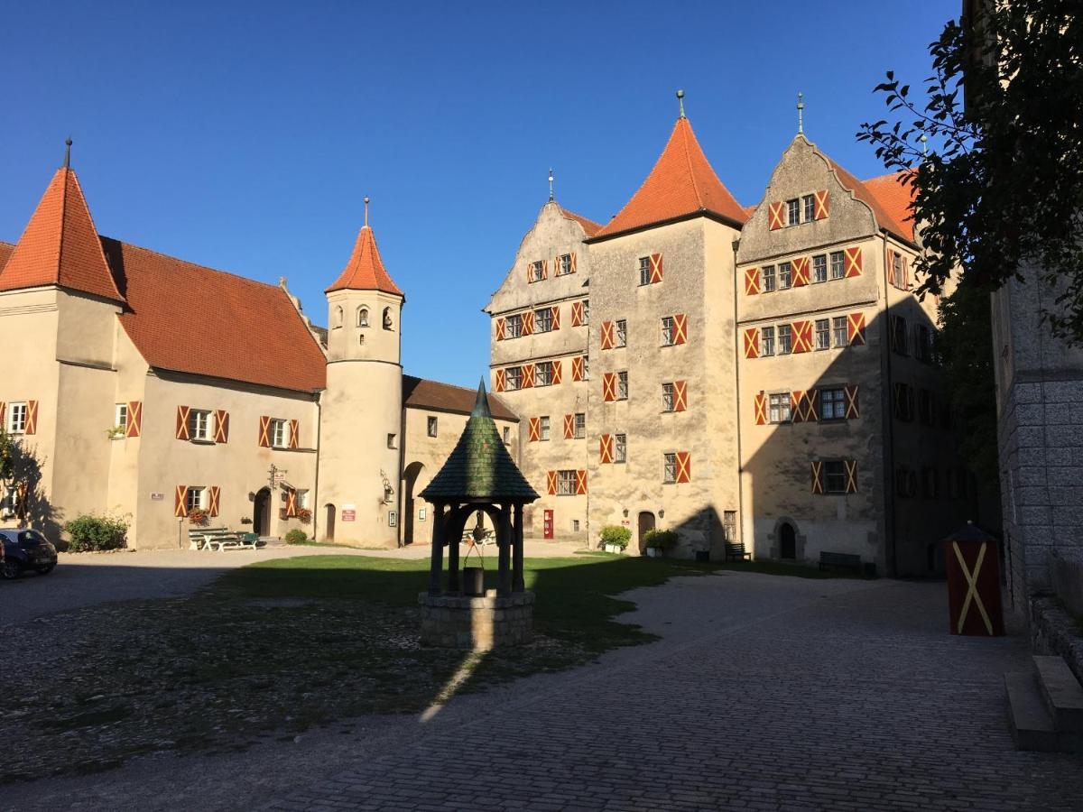Schlosshotel Harburg Экстерьер фото