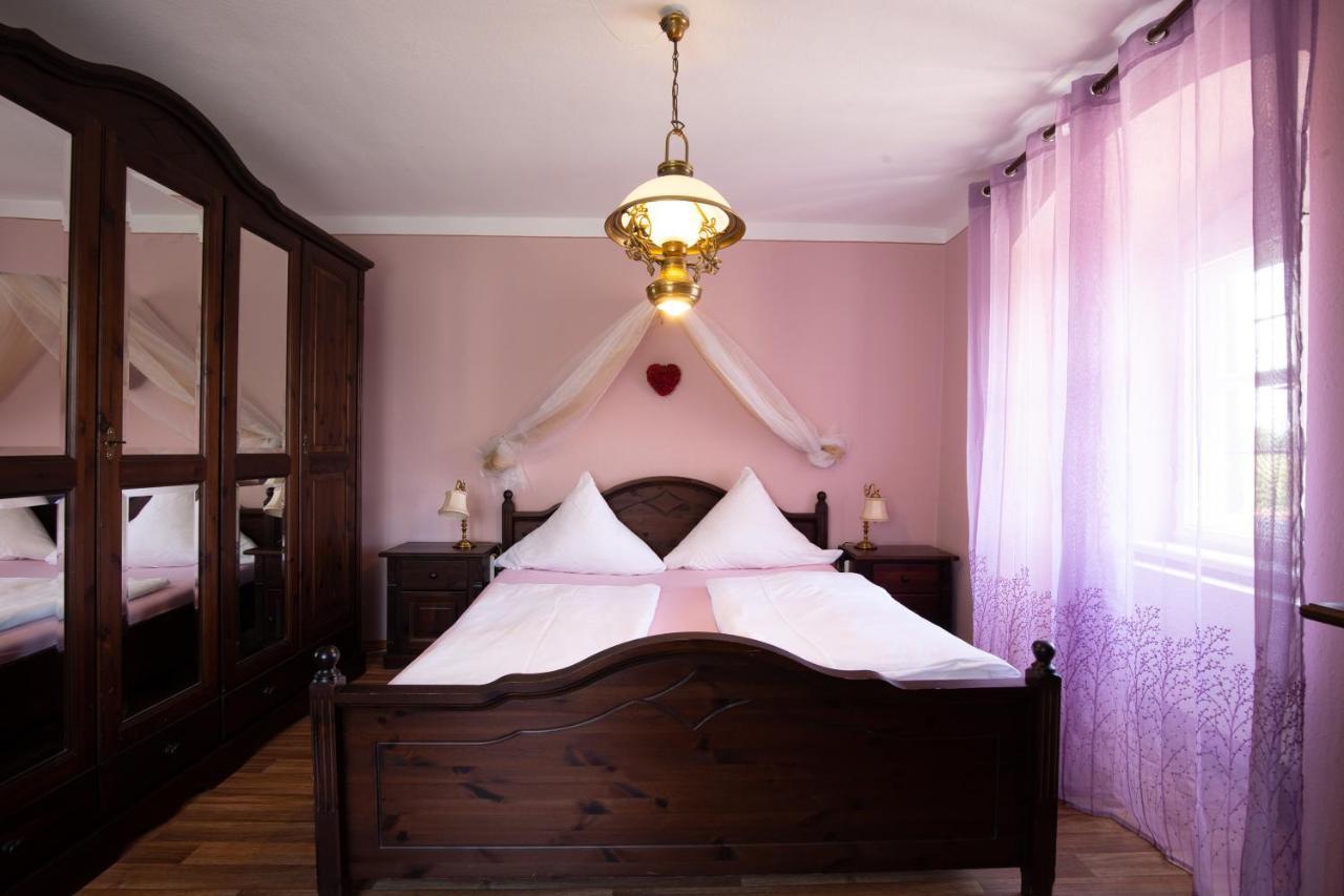 Schlosshotel Harburg Экстерьер фото