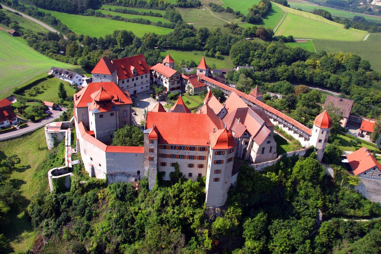Schlosshotel Harburg Экстерьер фото