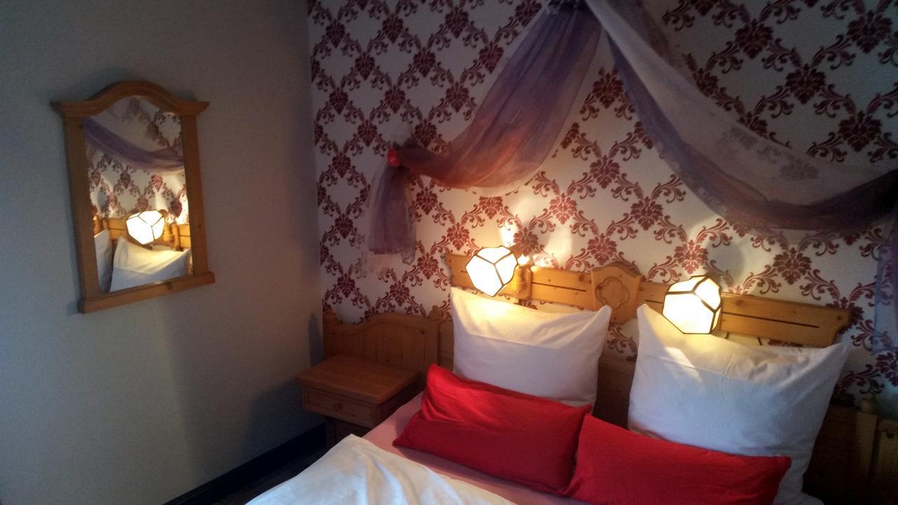 Schlosshotel Harburg Экстерьер фото