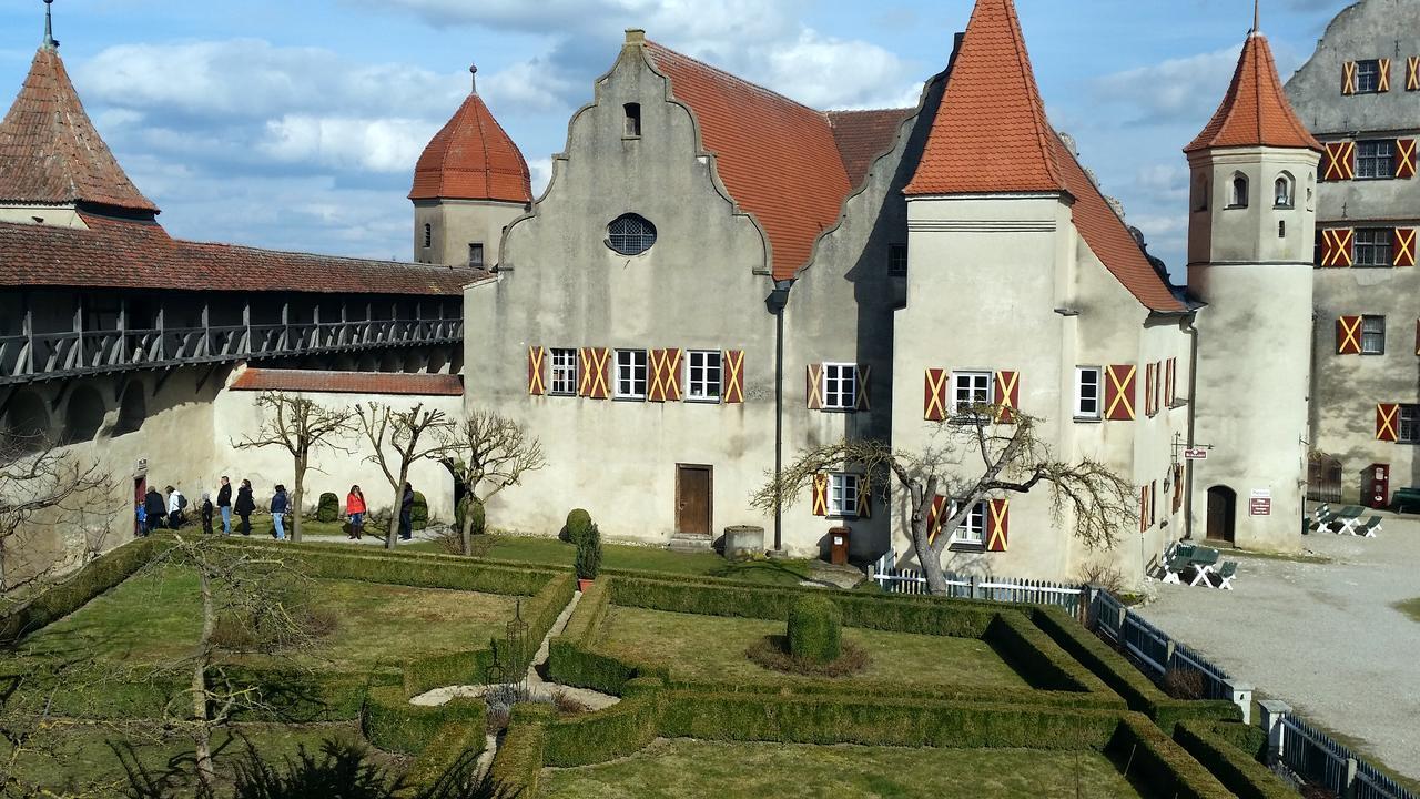 Schlosshotel Harburg Экстерьер фото